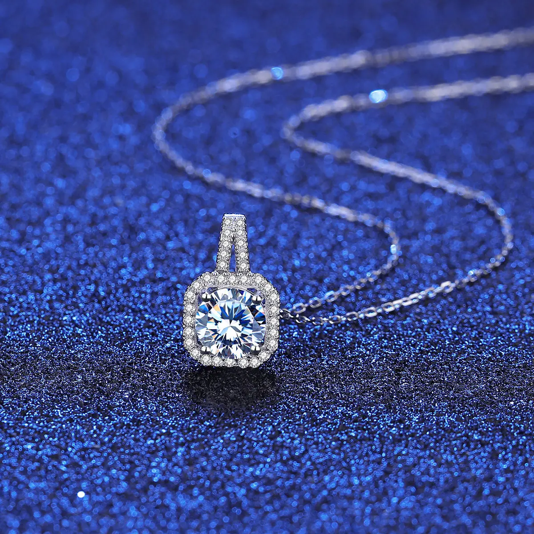 1 ct Starlit Glamour Silver Moissanite Pendant